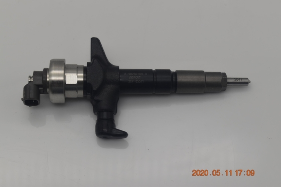 4JJ1 Engine Fuel Injector 8982601090 295050-1900 Isuzu Engine Parts